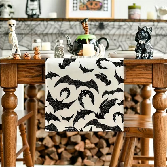 Bat table runner - Picture 2 of 4